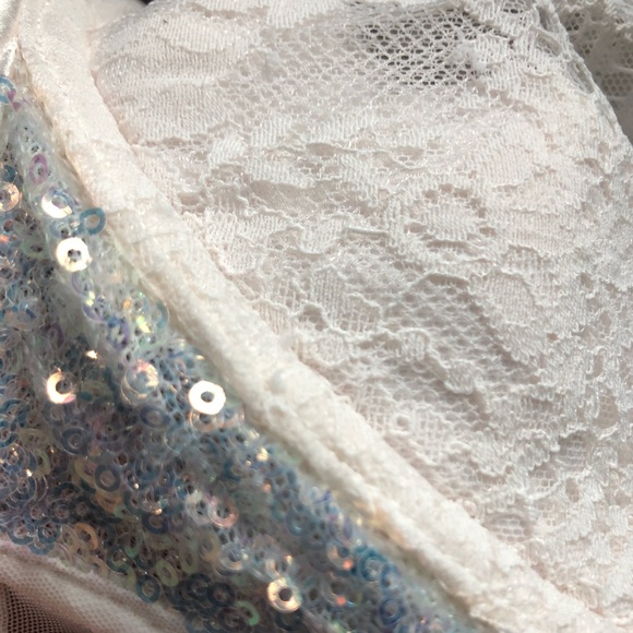 Victoria’s Secret - White Sequin and Lace Bras 34C - Picture 5 of 6
